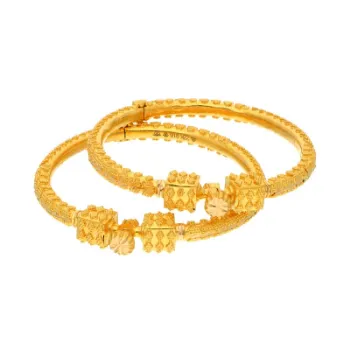 Nice Gold Bangle 
